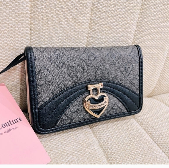 🖤🔹️Juicy Couture🔹️ Black Precious Moments Elongated Bifold Wallet Heart Logo - Picture 2 of 4